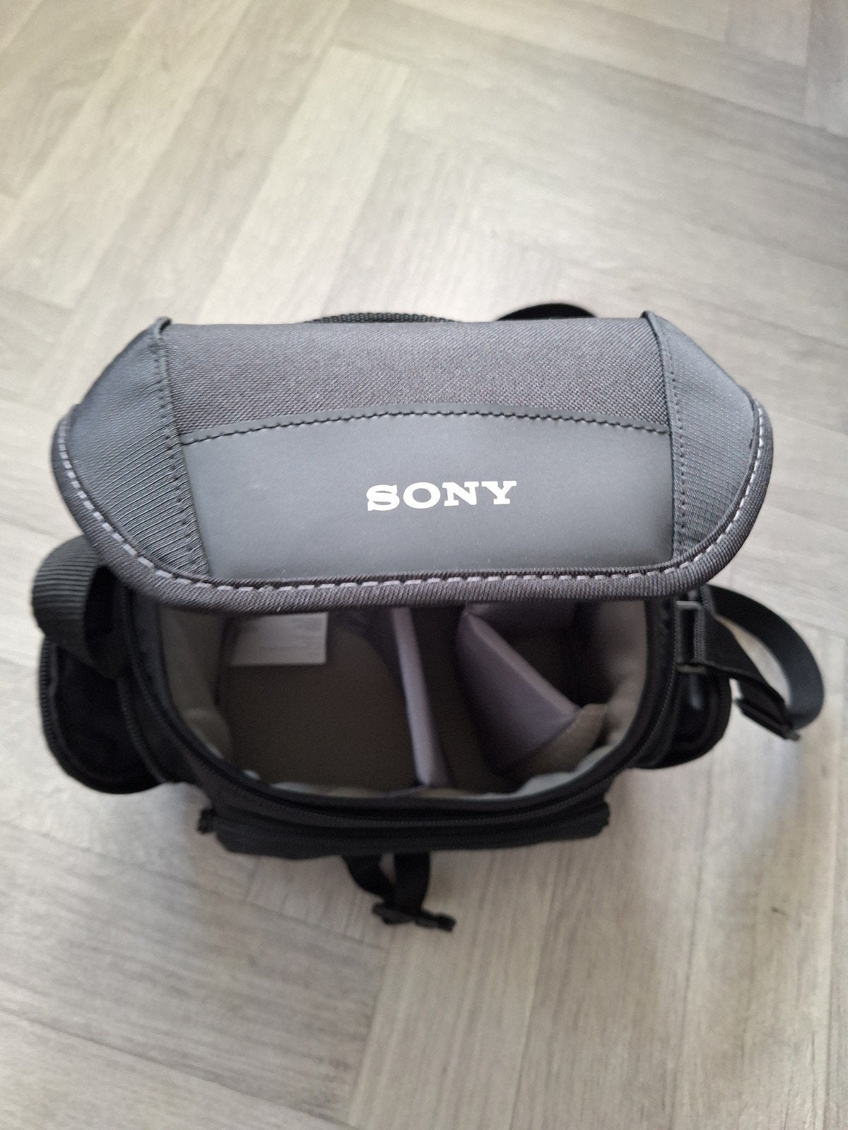 Sony LCS-U21 cameratas., Audio, Tv en Foto, Ophalen, Schouderband, Zo goed als nieuw, Zwart