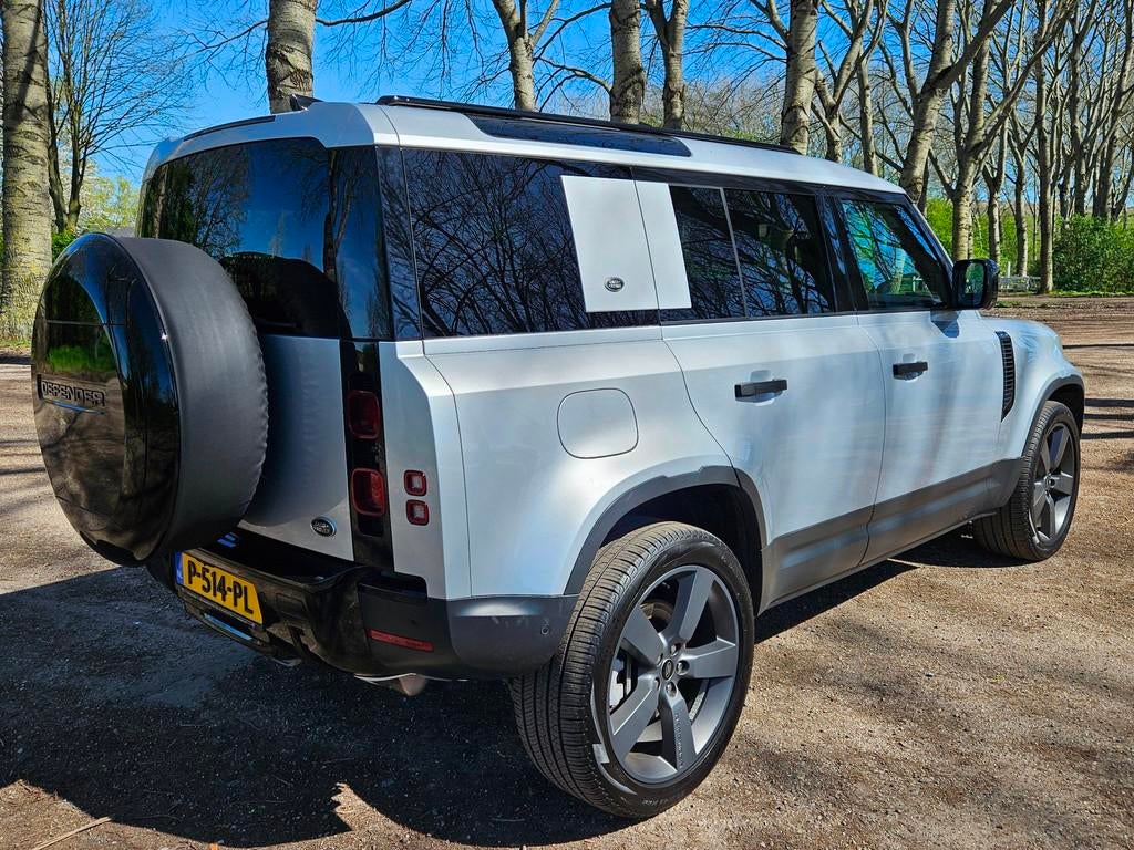Land Rover Defender 110 2.0 P400e 110 ACC/PANO/LEDER/BTW, Auto's, Land Rover, Automaat, Gebruikt, 4 cilinders, 38 km/l