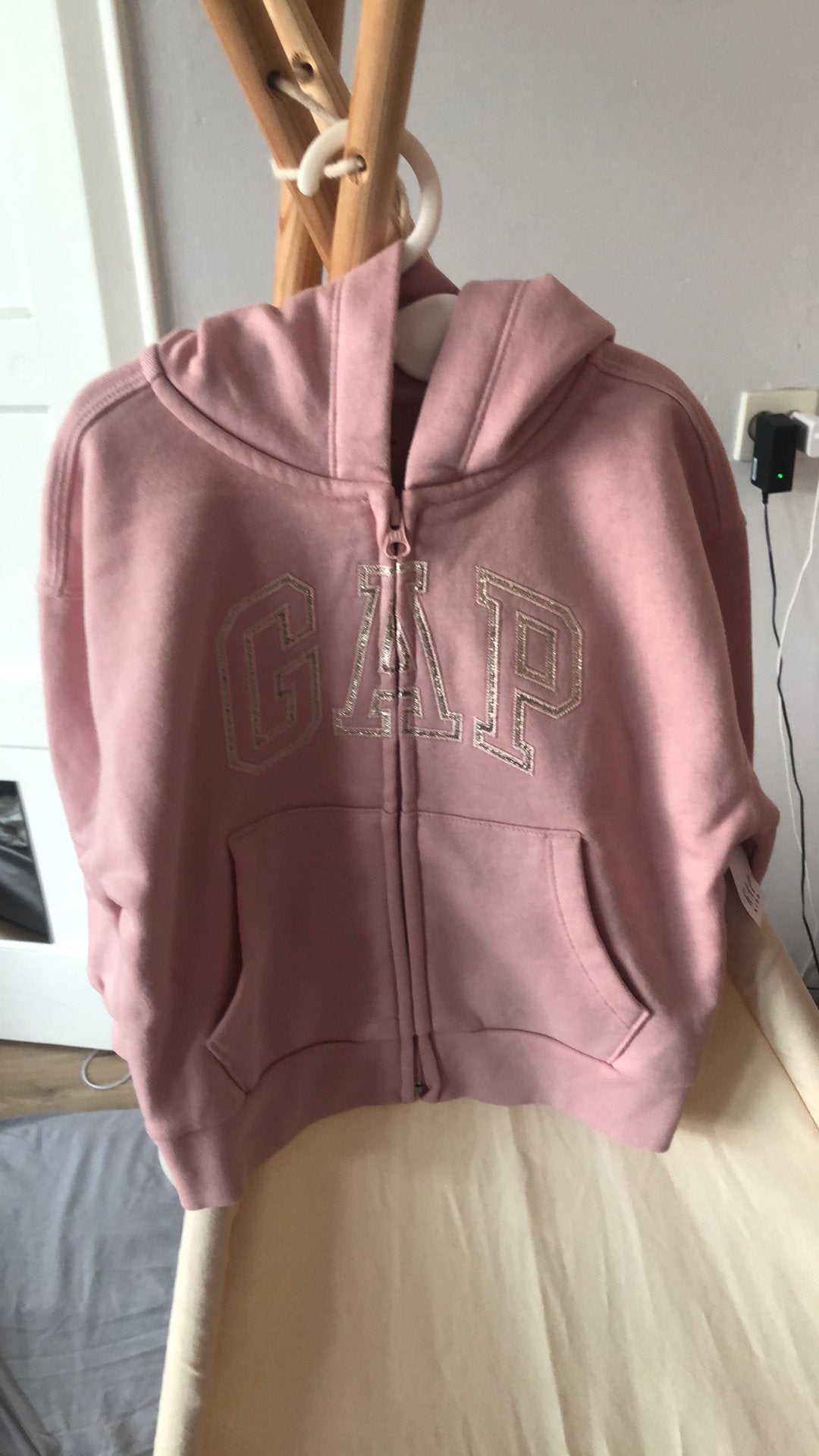 Gap girl pink brand new zip hoodie sweater 4-5 yearss, Ophalen of Verzenden, Zo goed als nieuw, Meisje, Trui of Vest