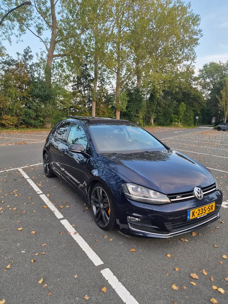 Volkswagen Golf 7 1.8 TSI R-line Panodak, Auto's, 4 cilinders, Blauw, Leder, 75 €/maand