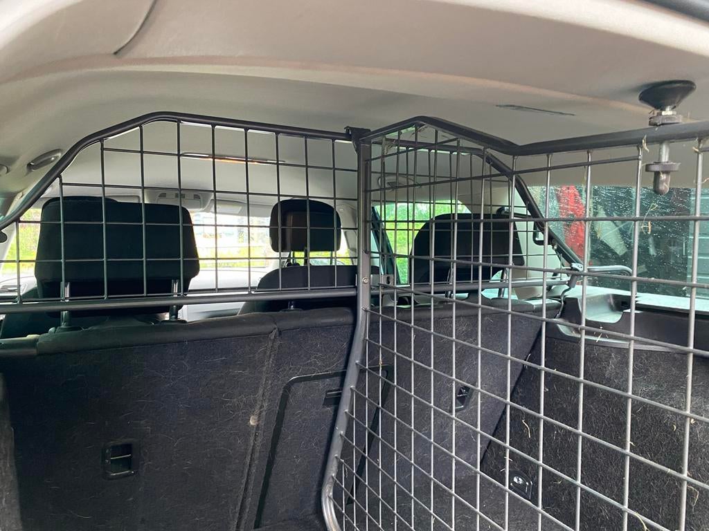 Travall hondenrek met kofferbakverdeler Passat, Ophalen, Gebruikt