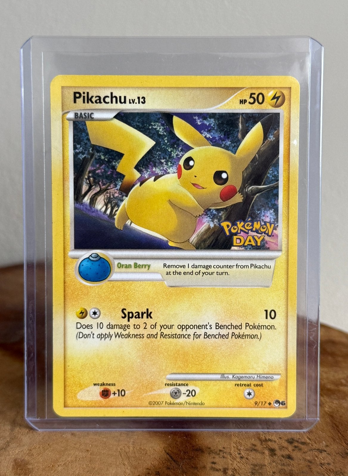 Pikachu 9/17 Pokémon Day Stamped kaart, Ophalen of Verzenden, Zo goed als nieuw, Losse kaart