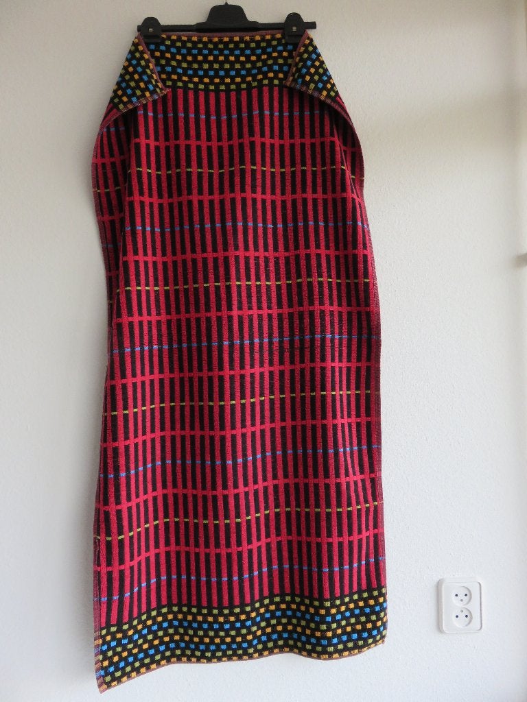Vintage retro rood zwart geblokt kinderstrandlaken handdoek, Gebruikt, Overige merken, Handdoek, Ophalen of Verzenden