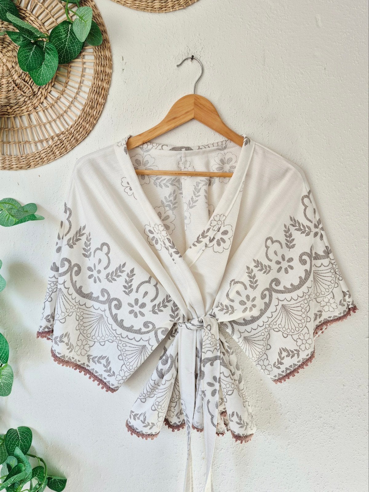 Upcycled kimono/blouse van vintage tafelkleed allsize, Kleding | Dames, Mint Upcycling, Ophalen of Verzenden, Zo goed als nieuw