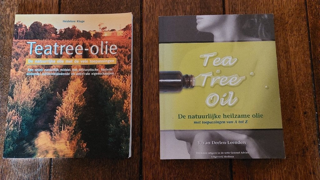 Teatree -olie + TEA TREE OIL, Ophalen of Verzenden, Zo goed als nieuw, Kruiden en Alternatief