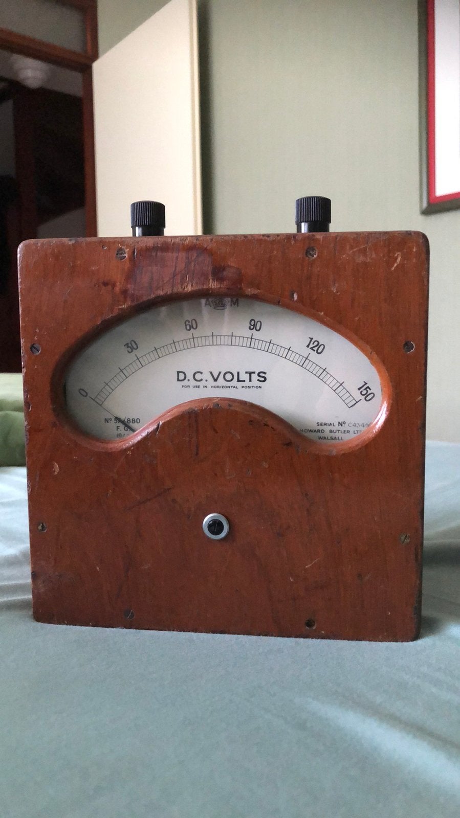Vintage Hout DC Voltmeter. Merk Howard-Butler Ltd. € 10,00, Ophalen of Verzenden