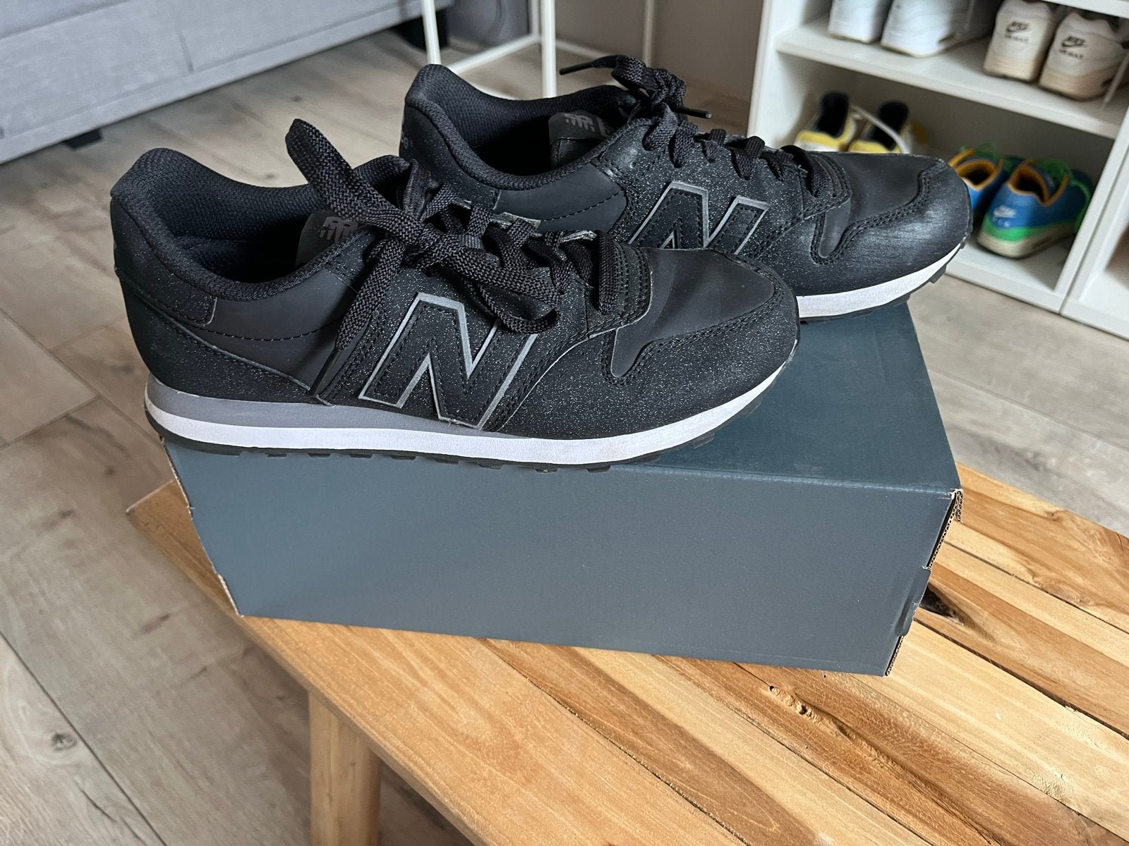 New Balance sneakers maat 41 zwart met glitter, Kleding | Dames, Schoenen, Ophalen of Verzenden, Zo goed als nieuw, Zwart, Sneakers of Gympen