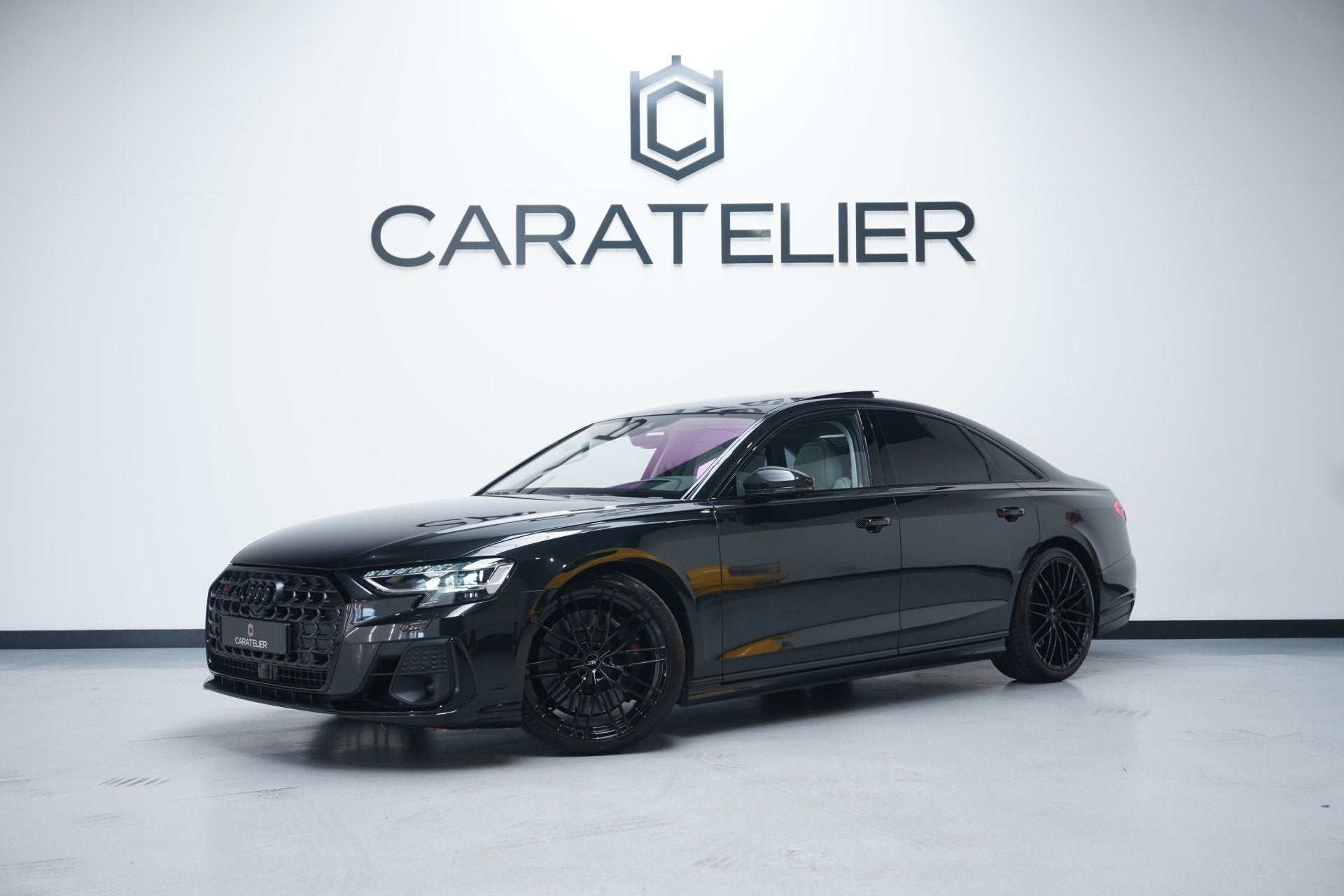 Audi A8 4.0 TFSI S8 Quattro / ABT / Audi-Exclusive / BTW aut, Auto's, Automaat, Gebruikt, Leder, Vierwielaandrijving