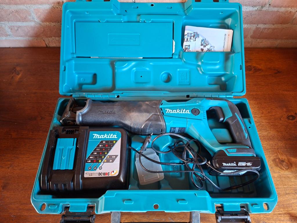 Makita accu reciprozaag, Gebruikt, 70 mm of meer, 600 tot 1200 watt, Ophalen of Verzenden