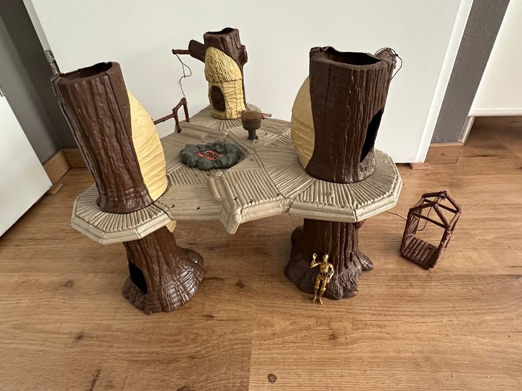 Mooie vintage 'ROTJ' Ewok Village 1983 (bijna compleet) IZGS, Verzamelen, Star Wars, Ophalen of Verzenden, Zo goed als nieuw, Overige typen