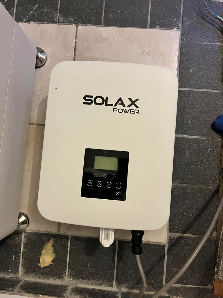 Solax Power X1 omvormer zonnepanelen met wifi, Doe-het-zelf en Verbouw, Zonnepanelen en Toebehoren, Ophalen of Verzenden, Gebruikt
