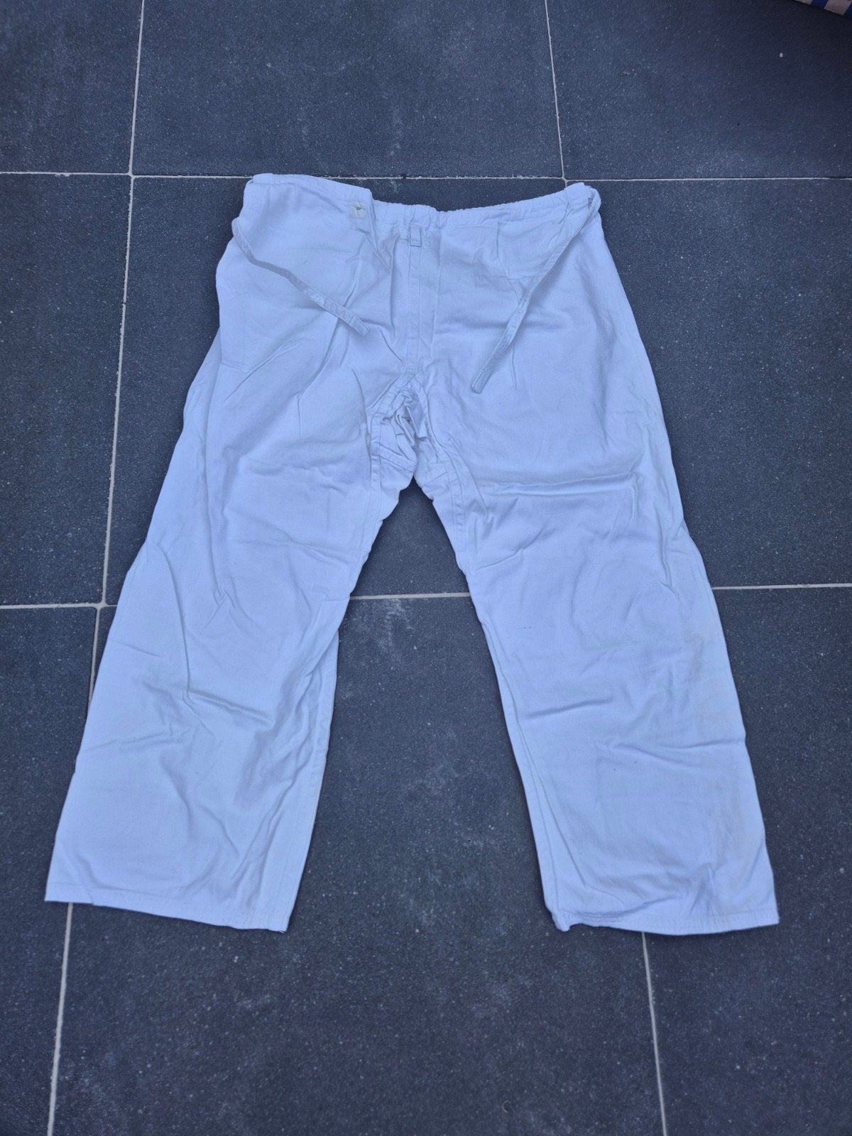 Witte vechtsportbroek - Maat 180 cm, Sport en Fitness, Vechtsporten en Zelfverdediging, Ophalen of Verzenden, Gebruikt, Karate