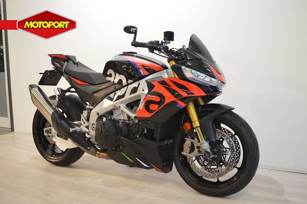 Aprilia TUONO V4 FACTORY (bj 2024), MOTO TRICOLORE BV  (aprilia), Bedrijf, LANGE DREEF 12
4131 NH  VIANEN UT, Info@mototricolore.com