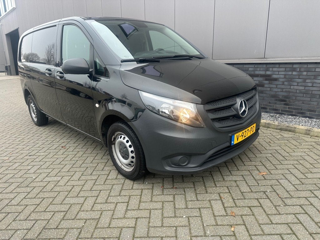 Mercedes-benz VITO 109 CDi Functional+Airco Navi, 4 cilinders, Zwart, Bedrijf, 1598 cc