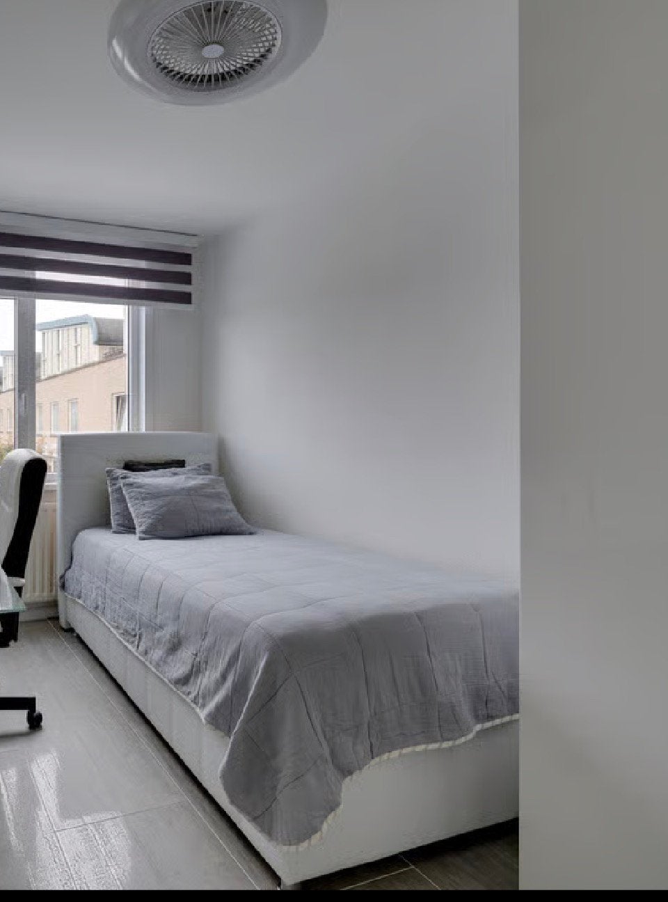 Te koop 1 persoons boxspring van 100x200 cm., Ophalen of Verzenden, Zo goed als nieuw, Eenpersoons