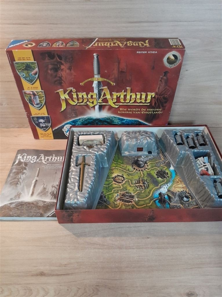 King Arthur - s6321, Hobby en Vrije tijd, Gezelschapsspellen | Bordspellen, Verzenden, Zo goed als nieuw