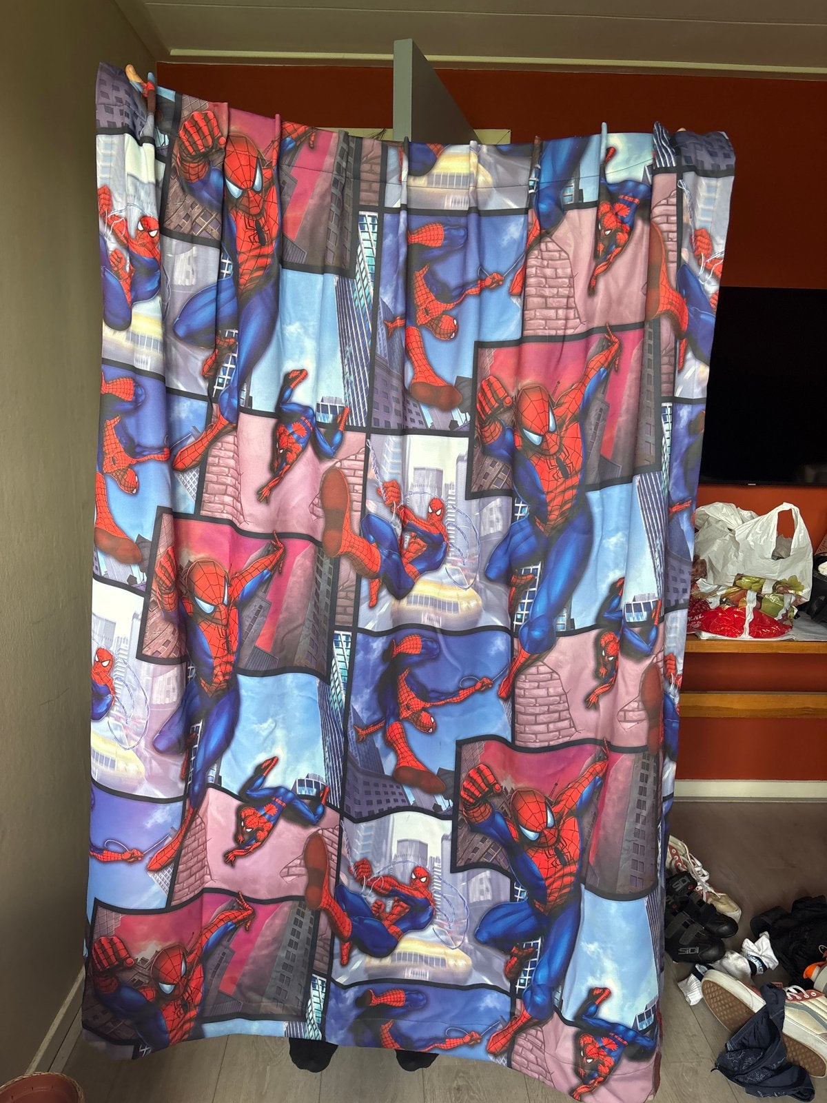 4 Spiderman Gordijnen - 1.5m lang, 95/145cm breed, Ophalen, Gebruikt, Gordijnen of Lamellen, Overige merken
