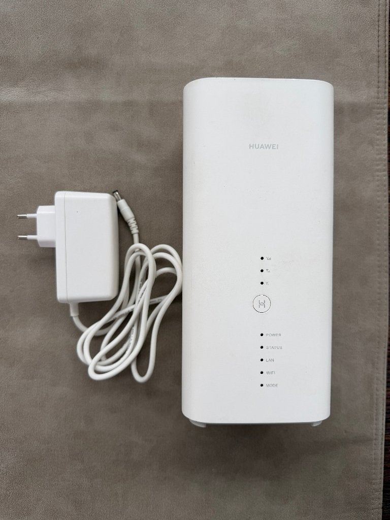 Huawei B818-263 4G router, Computers en Software, Ophalen of Verzenden, Gebruikt, Router, Huawei