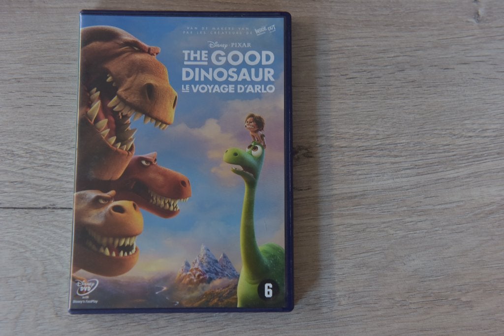 DISNEY PIXAR - THE GOOD DINOSAUR met heel veel extras, Tekenfilm, Verzenden, Nederlands, Inclusief doosje