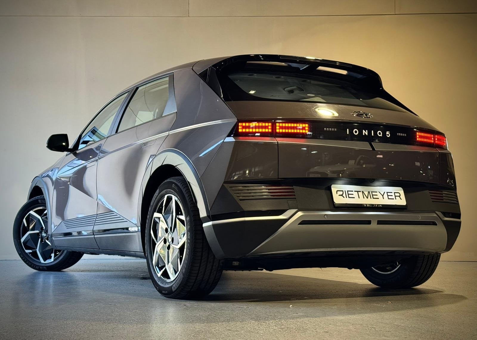 Hyundai IONIQ 5 Connect+ |100%SOH |Stoel/Stuurverw. |Camera, Auto's, Hyundai, Automaat, 12 maanden, Achterwielaandrijving, Gebruikt