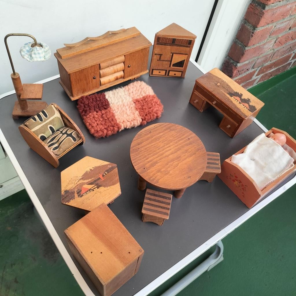 Vintage poppenhuis meubeltjes set - Houten interieur, Ophalen of Verzenden, Gebruikt, Decoratie