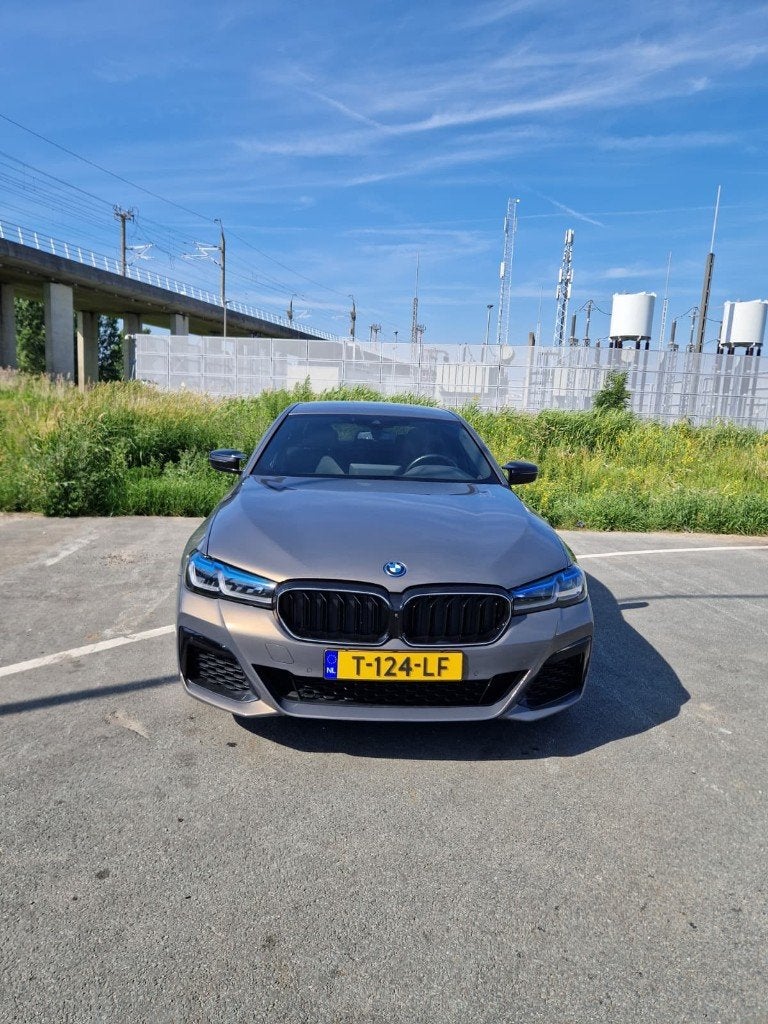 BMW 5-Serie 530e | Alvit Grau | M-Sport | Memory | 360° | NL, Auto's, BMW, Automaat, 1998 cc, Achterwielaandrijving, 4 cilinders