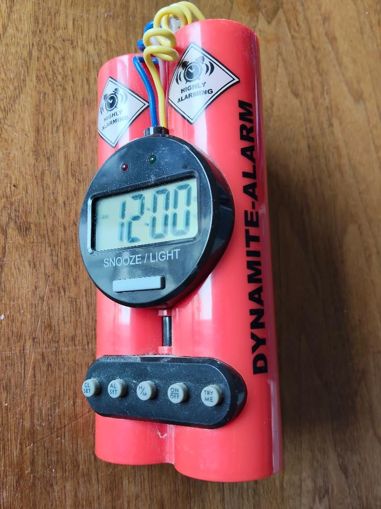 Dynamite/dynamiet alarm wekker, Ophalen of Verzenden, Zo goed als nieuw, Digitaal