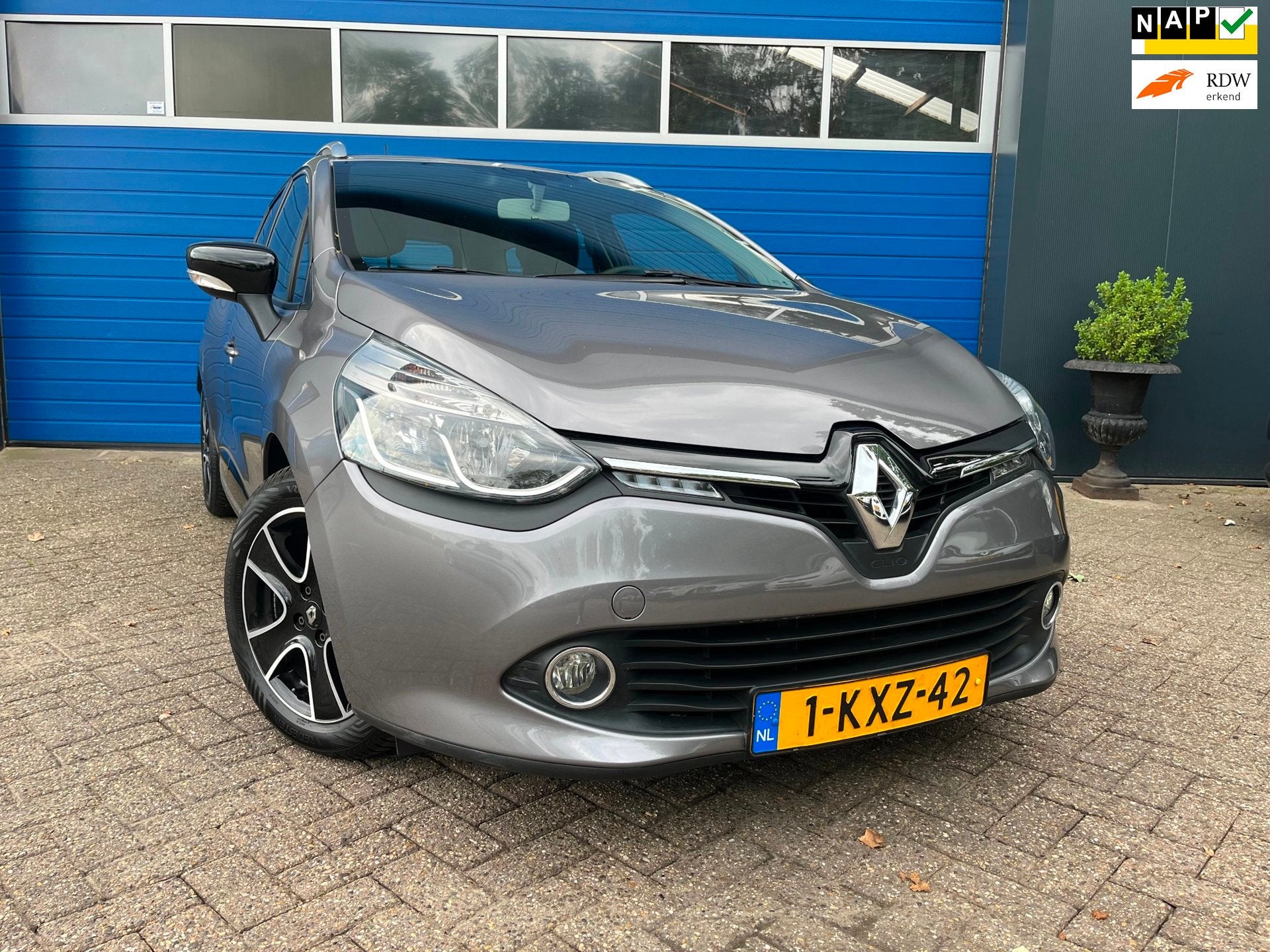 Renault Clio Estate 0.9 TCe Expression|Airco|Navi., Auto's, Voorwielaandrijving, Stof, Zwart, Start-stop-systeem