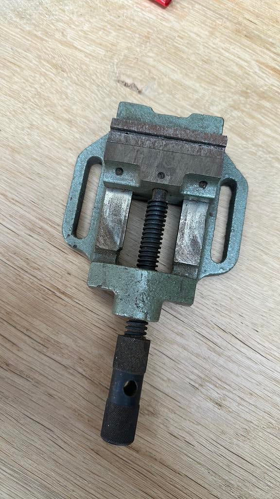Machineklem gietijzer, Ophalen, Gebruikt