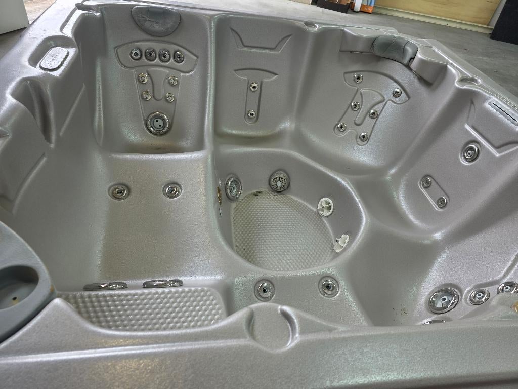 tweedehans meeneemprijs werkt goed handelsprijs weg=weg !!!, Tuin en Terras, Bubbelbaden en Hottubs, Ophalen of Verzenden, Gebruikt