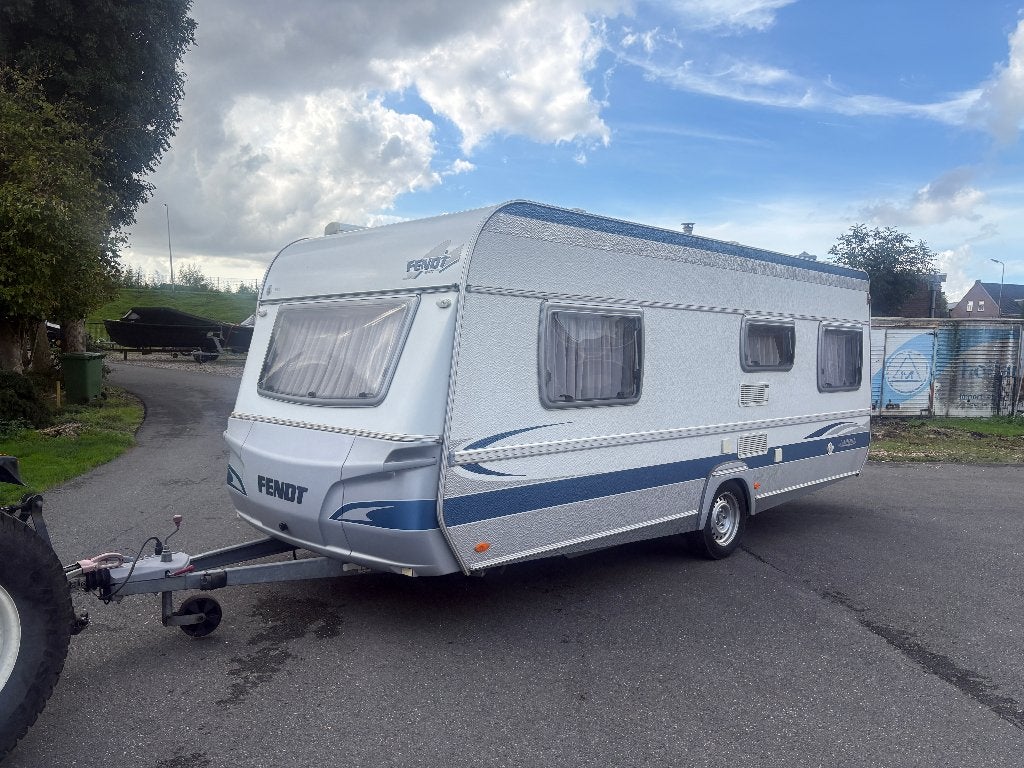 Fendt Saphir 540 | Airco | Mover | Luifel | Voortent | 2006, Caravans en Kamperen, Gewerbepark Ost 26, Kachel, 2 aparte bedden