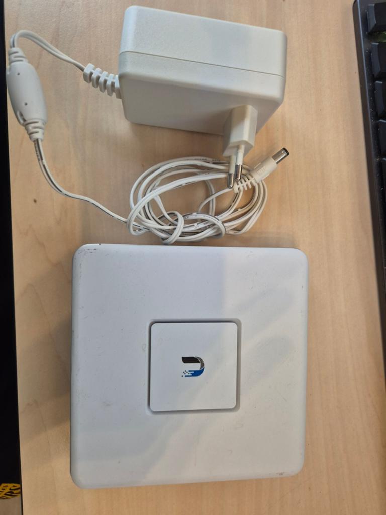 Ubiquiti UniFi Security Gateway (USG), Ophalen of Verzenden