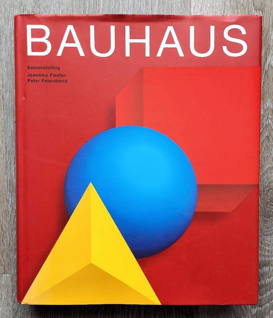 Bauhaus (NL editie) Könemann, Ophalen of Verzenden, Gelezen, Grafische vormgeving
