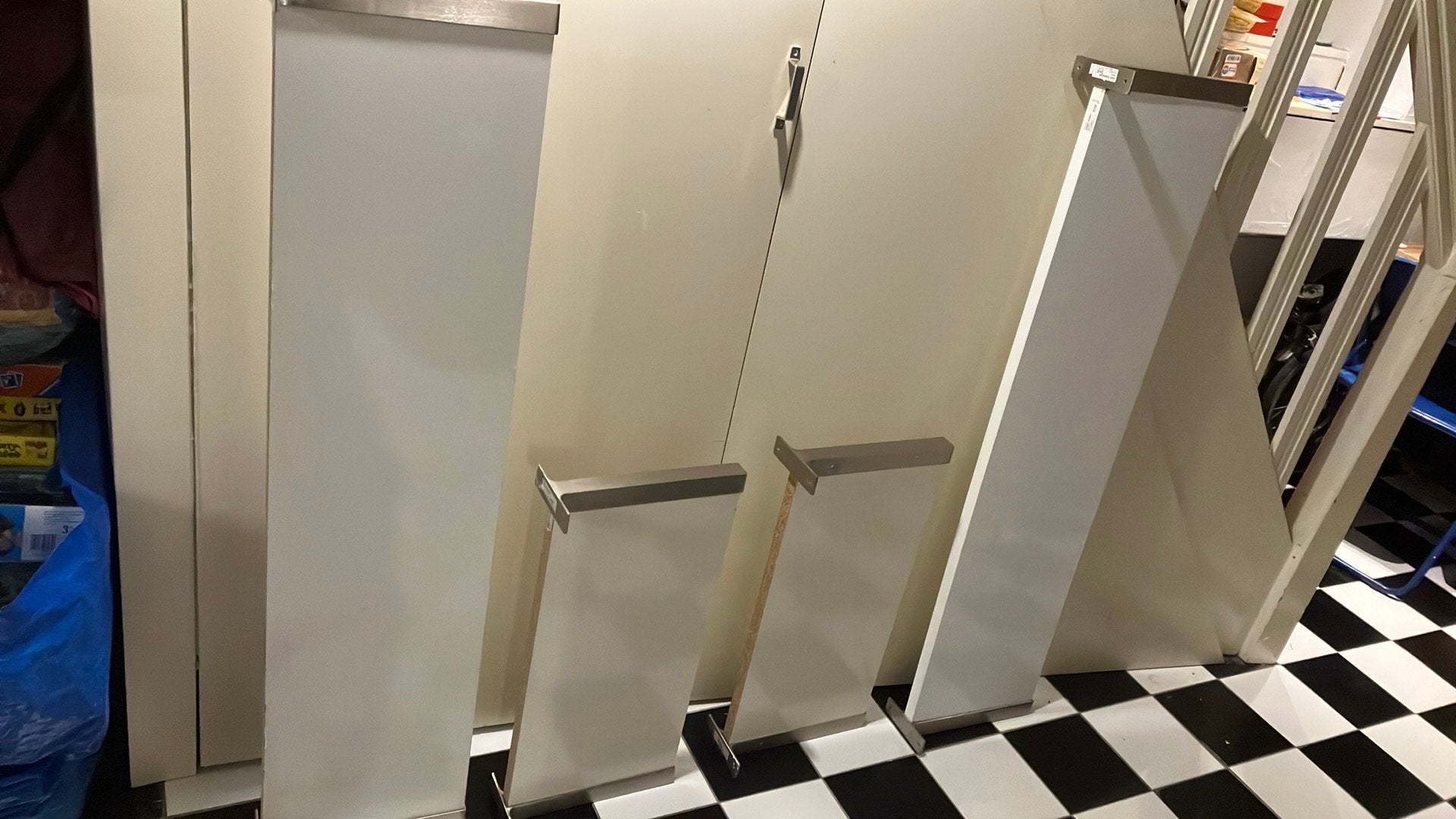 IKEA EKBY JÄRPEN planken met EKBY BJÄRNUM beugels, Huis en Inrichting, Ophalen, Gebruikt