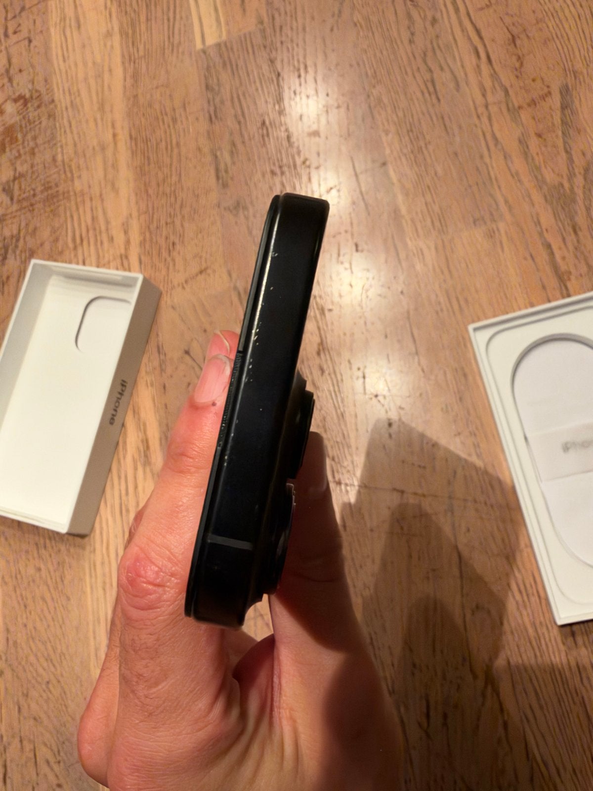 Foto 11 van iPhone 16 Pro 256GB Zwart Titanium - Nieuw OLED scherm
