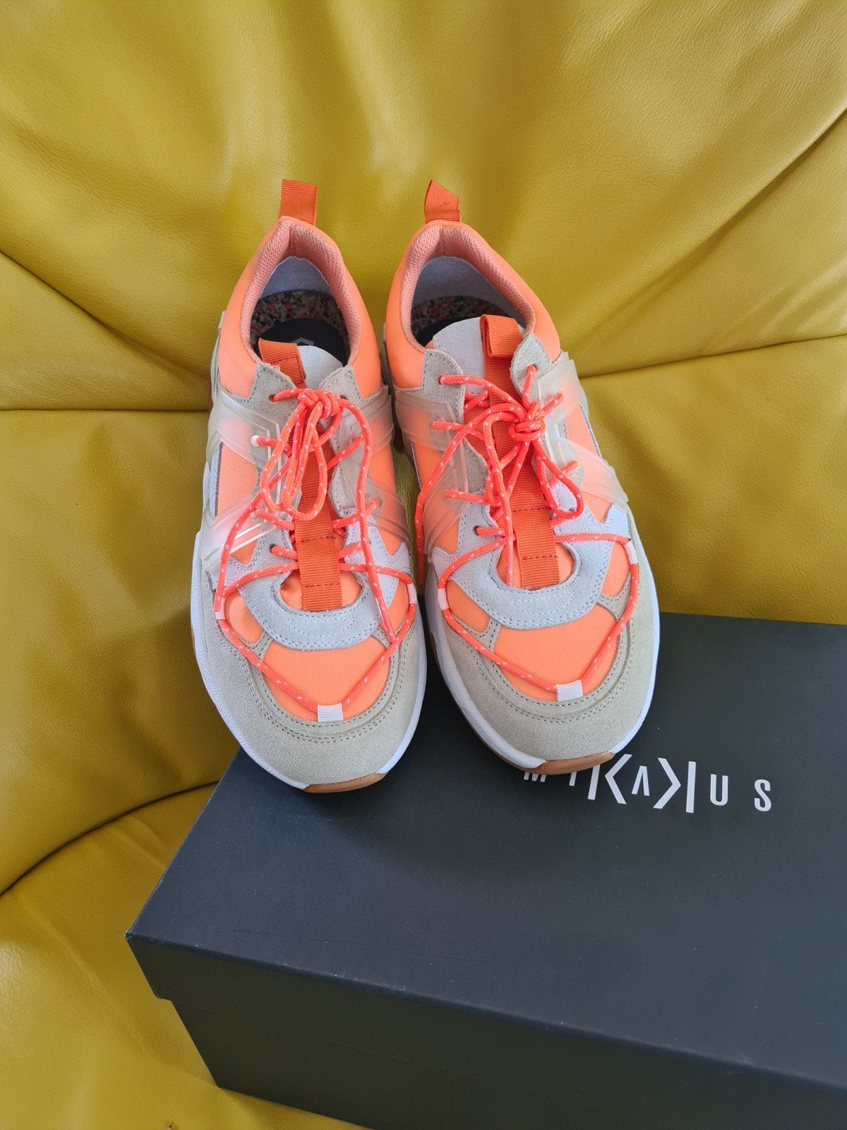 MIKAKUS SNEAKERS NEW BOOM PEACH  37, Kleding | Dames, Mikakus, Overige kleuren, Verzenden, Nieuw