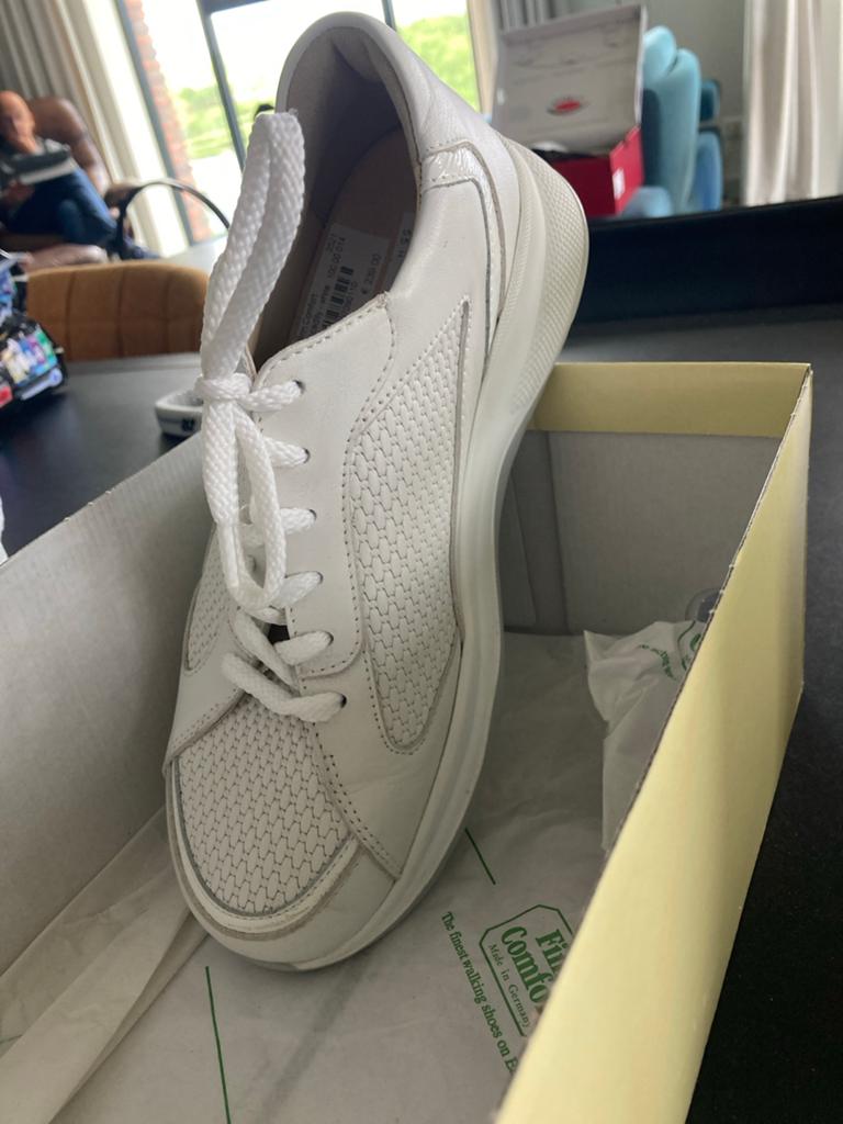 Finn Comfort Piccadilly Witte Sneakers Maat 39, Kleding | Dames, Schoenen, Ophalen, Nieuw, Wit, Sneakers of Gympen