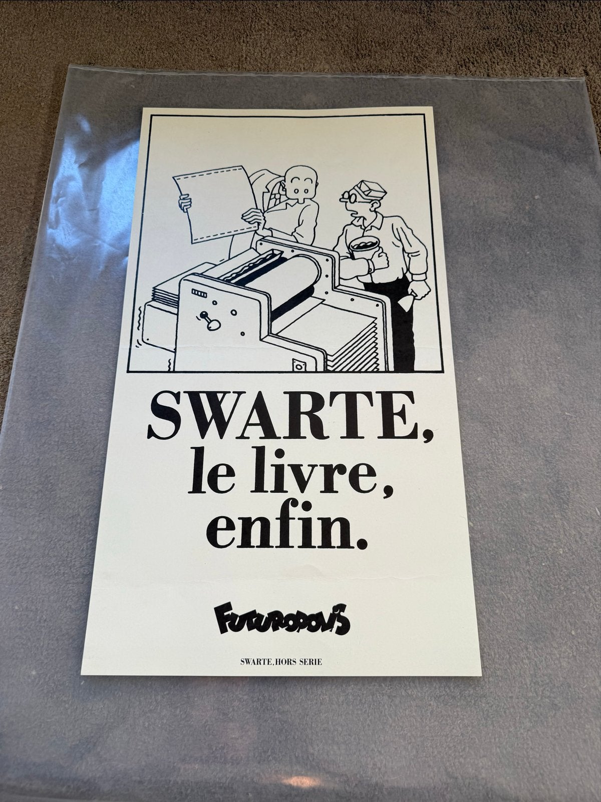 Joost Swarte poster 'Le livre, enfin.' Futuropolis, Ophalen of Verzenden, Kuifje, Zo goed als nieuw, Plaatje, Poster of Sticker
