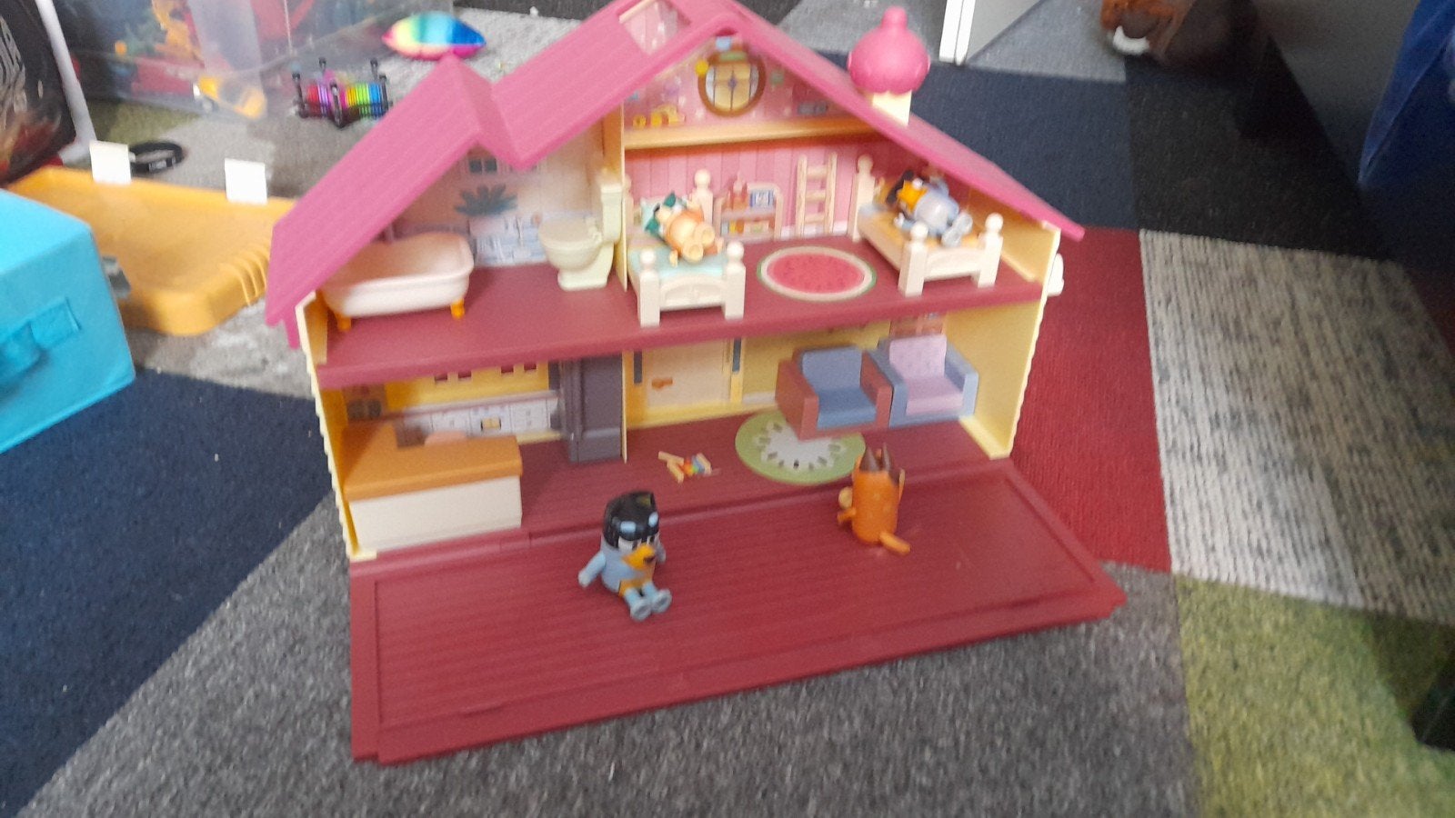 Bluey speelset: huis, winkels, zwembad en veel extra's, Ophalen, Zo goed als nieuw, Jongen of Meisje