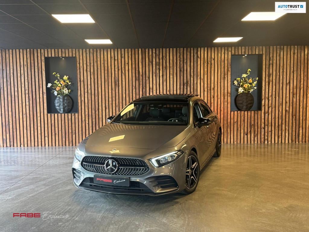 Mercedes-Benz A-klasse 250 Premium Plus / Pano / Camera / Ke, 15 km/l, Gebruikt, 4 cilinders, Bedrijf
