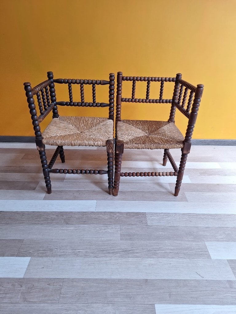 Brei-/ hoekstoeltjes, Ophalen, Gebruikt, Twee, Bruin