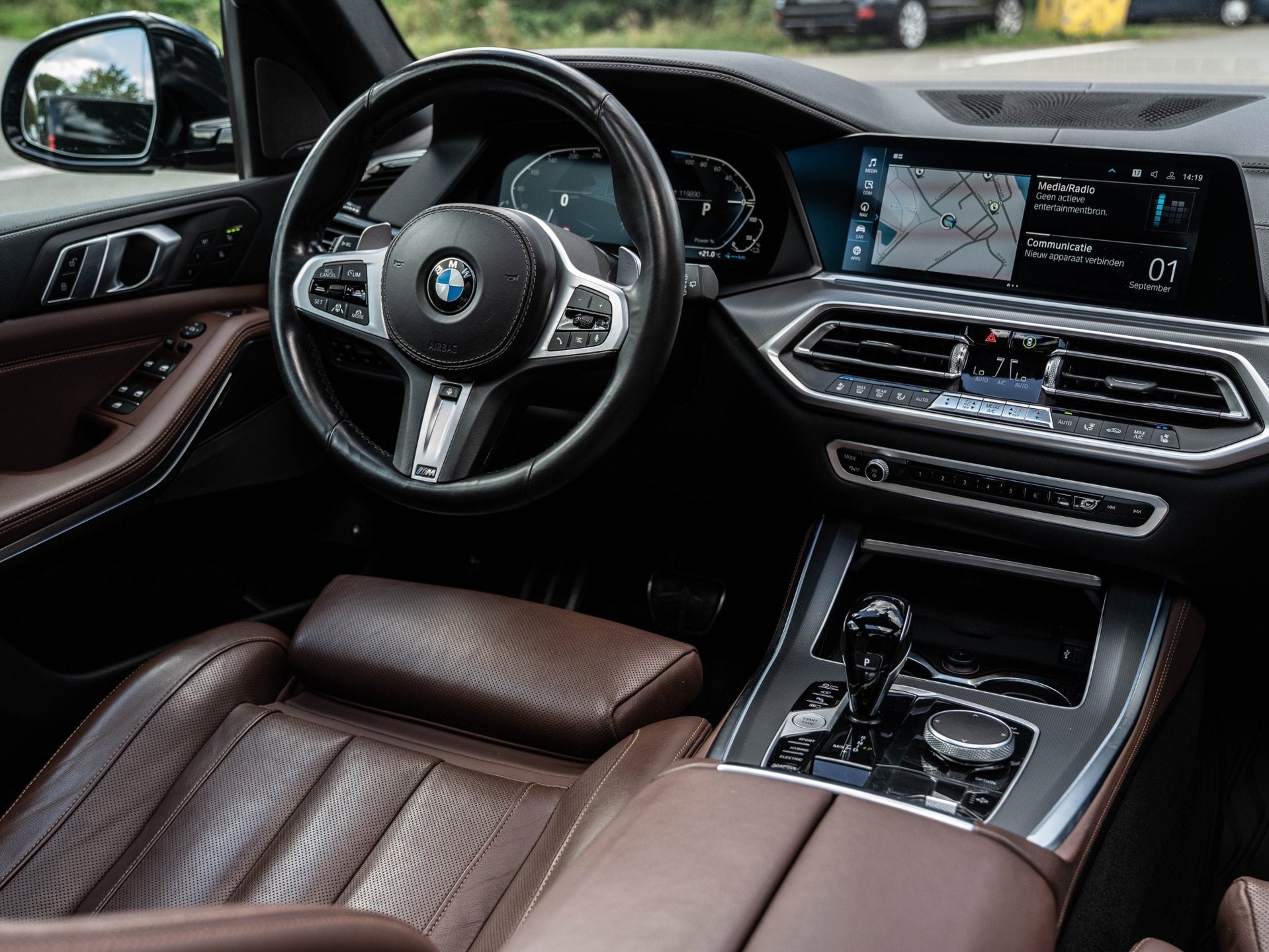 Foto 2 van BMW X5 XDrive45e High Executive - PANORAMA - APPLE CARPLAY -
