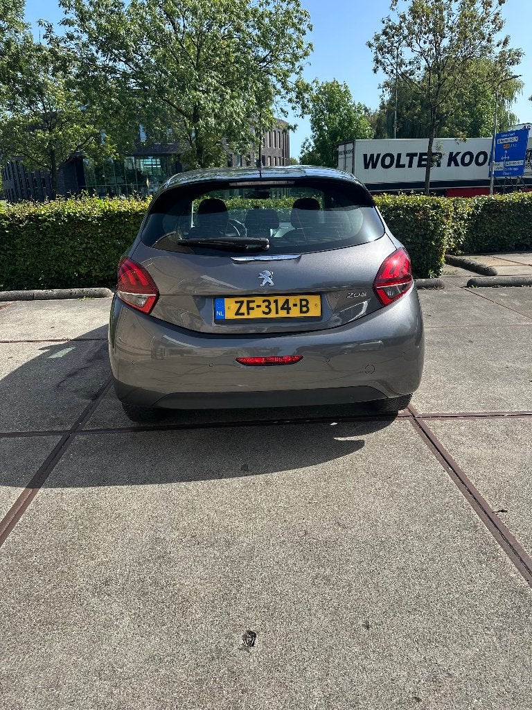 Foto 17 van Peugeot 208 1.2 Puretech 82pk 2019 Grijs