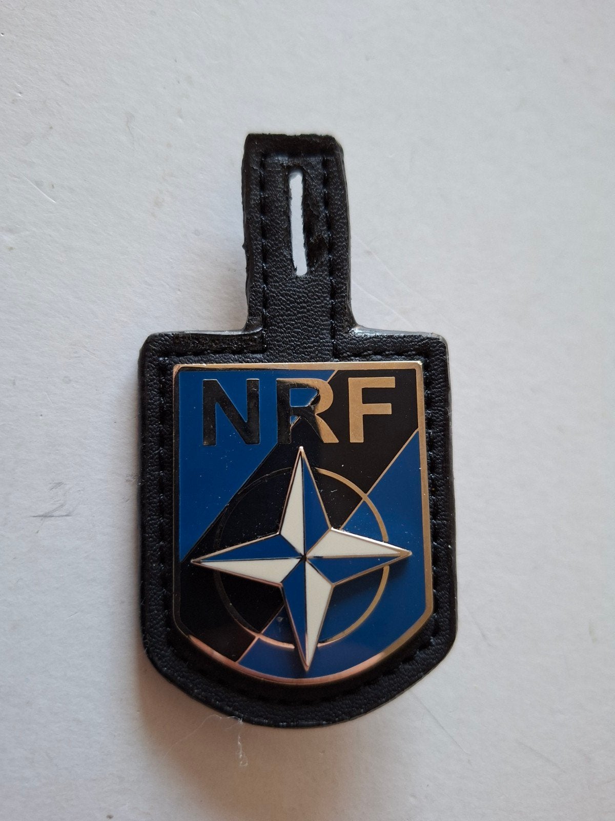 Borstzakhanger NRF, Verzamelen, Militaria | Algemeen, Landmacht, Embleem of Badge, Nederland, Verzenden
