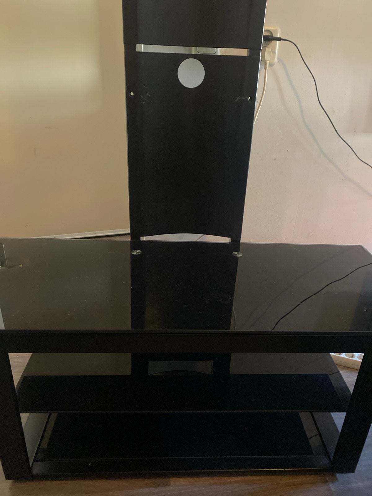 Hoogglans zwart tv meubel met afneembare tv beugel, Gebruikt, 100 tot 150 cm, Ophalen of Verzenden, Minder dan 100 cm