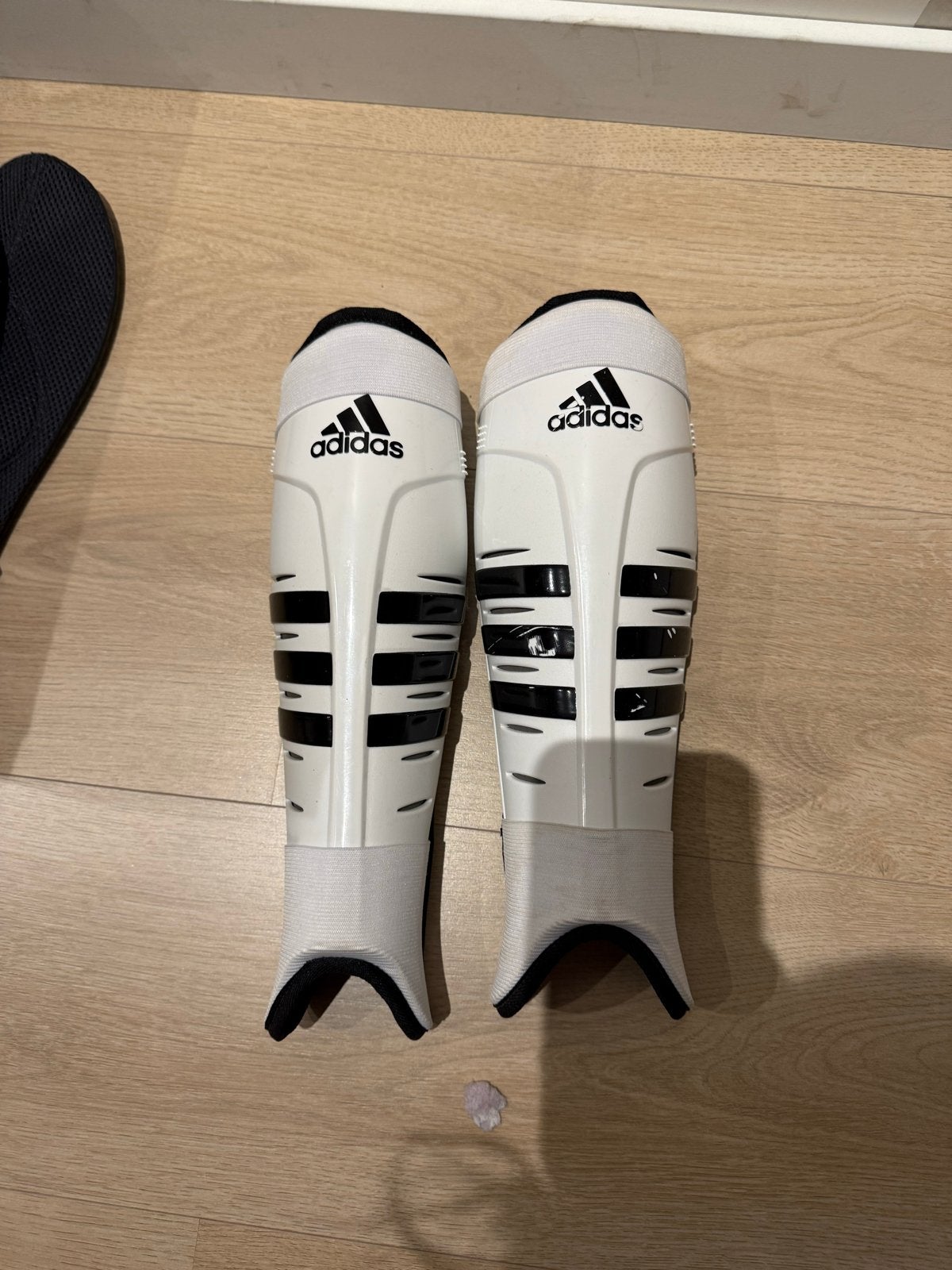 Adidas hockey Scheenbeschermers Heren - Maat M, Maat M, Ophalen, Nieuw, Overige typen
