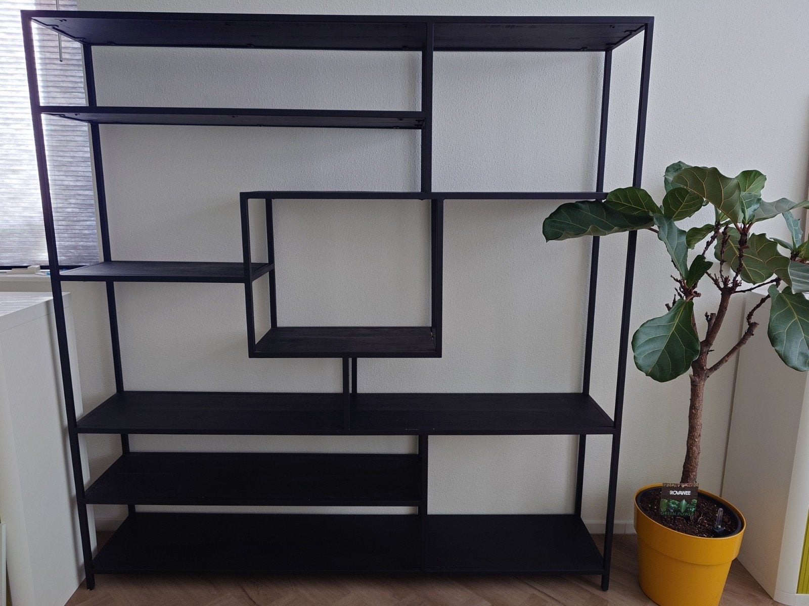 Modern Zwart Metalen Boekenkast/Open Kast, Ophalen, Zo goed als nieuw