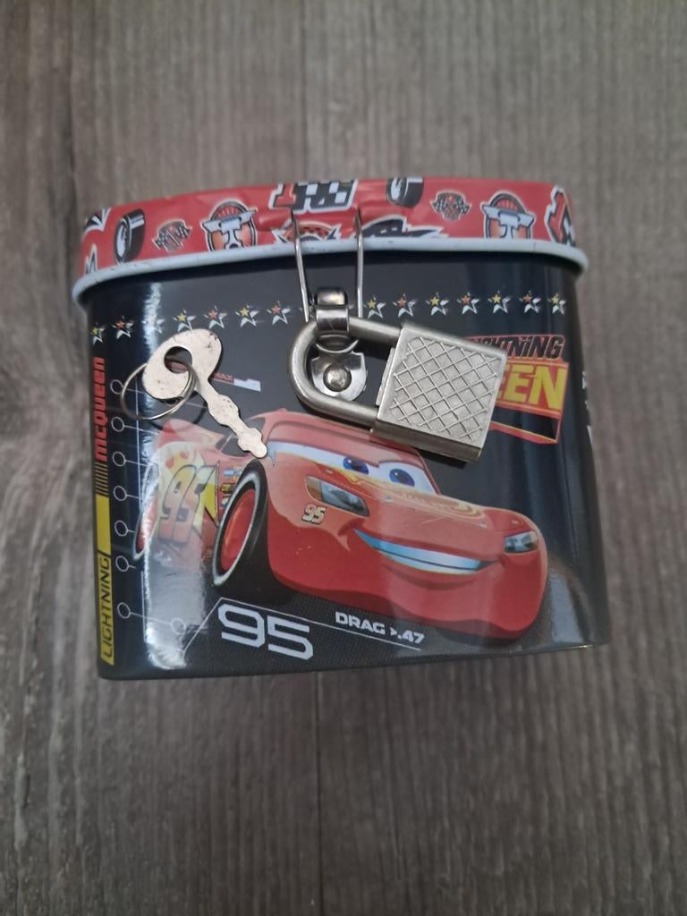 Cars Spaarpot met Slotje - Lightning McQueen, Ophalen, Gebruikt, Metaal of Blik, Strip- of Tekenfilmfiguur