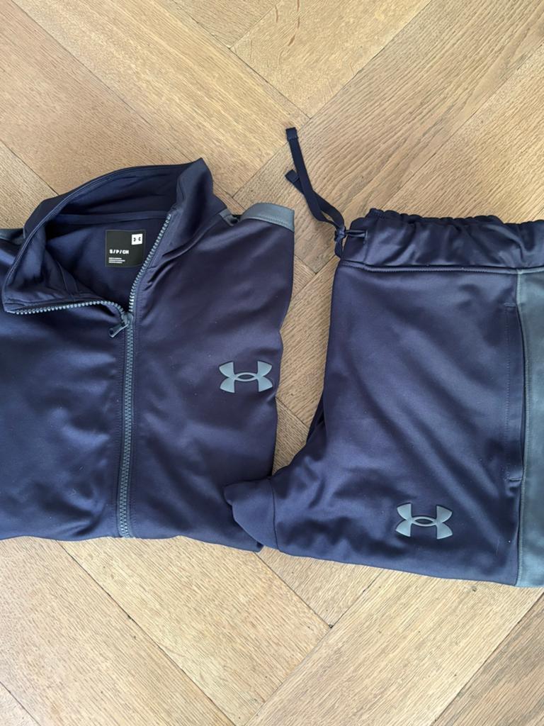 Under Armour trainingspak maat S, Kleding | Heren, Sportkleding, Blauw, Ophalen of Verzenden, Zo goed als nieuw, Algemeen