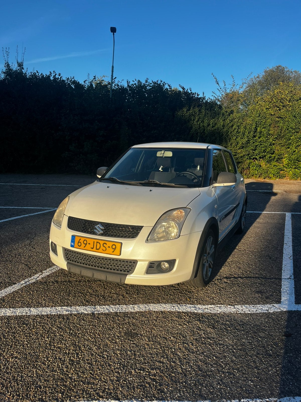 Suzuki Swift 1.3 5DRS 2009 Wit, Auto's, Voorwielaandrijving, 40 €/maand, 400 kg, Origineel Nederlands